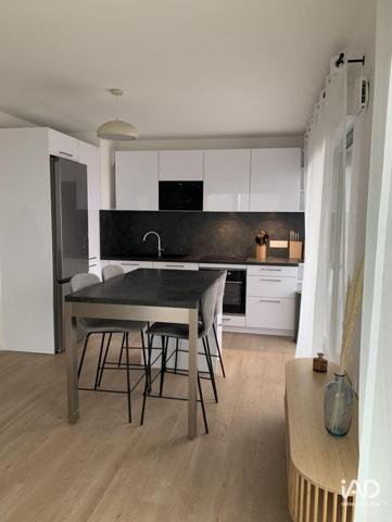 Location appartement 3 pièces 70 m² Saint-Denis