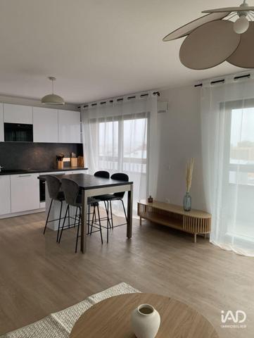 Location appartement 3 pièces 70 m² Saint-Denis