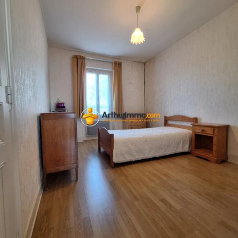 Vente                                                      Maison
                        
                     4 pièces                      101 m2                     à Coulommiers