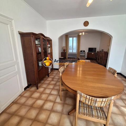 Vente                                                      Maison
                        
                     4 pièces                      101 m2                     à Coulommiers