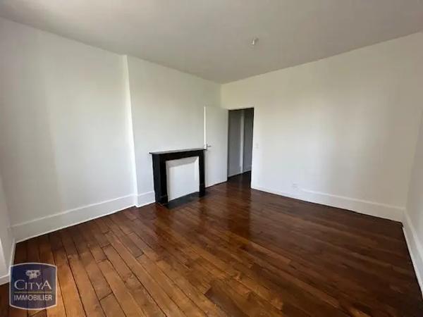 Appartement à louer 2 pièces 50m² Sedan (08200)