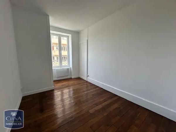 Appartement à louer 2 pièces 50m² Sedan (08200)