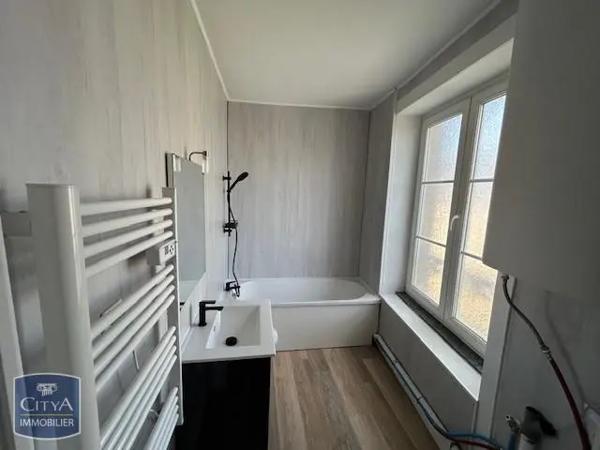 Appartement à louer 2 pièces 50m² Sedan (08200)