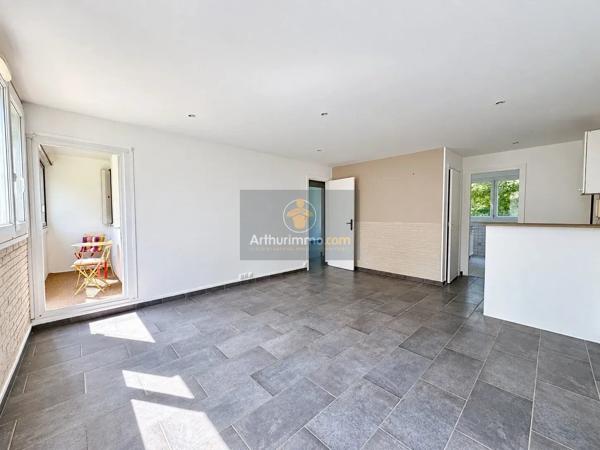 Location                                                      Appartement
                        
                     3 pièces                      61 m2                     à Verneuil-sur-Seine