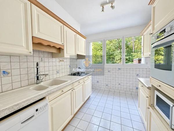 Location                                                      Appartement
                        
                     3 pièces                      61 m2                     à Verneuil-sur-Seine