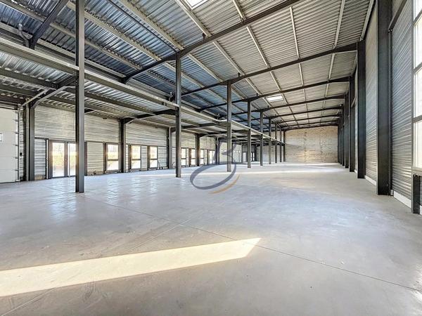 Location                                                      Local industriel
                        
                     1 pièces                      286 m2                     à Bourgoin-Jallieu
