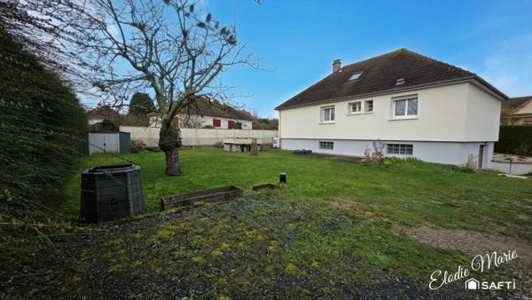 Maison individuelle de 113m2 sur sous-sol complet.