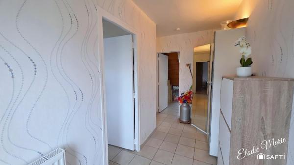 Maison individuelle de 113m2 sur sous-sol complet.