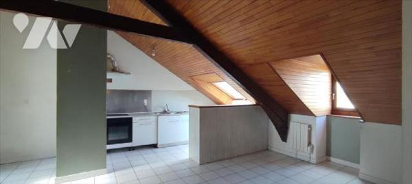 REDON - 143/161A - Centre Ville - Dans un immeuble de standing, proche écoles et commences, App...