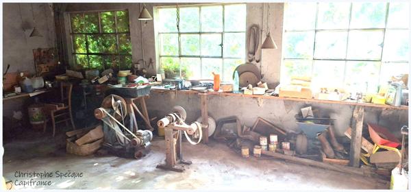 Grande maison familiale avec dépendances et terrain attenant VISCOMTAT (63)