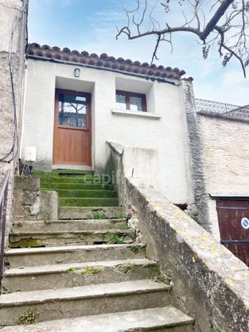 Appartement 3 pièces à vendre à REILLANNE (04110) Centre du village, aucun travaux, idéal investissement