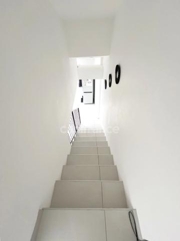 Appartement 3 pièces à vendre à REILLANNE (04110) Centre du village, aucun travaux, idéal investissement