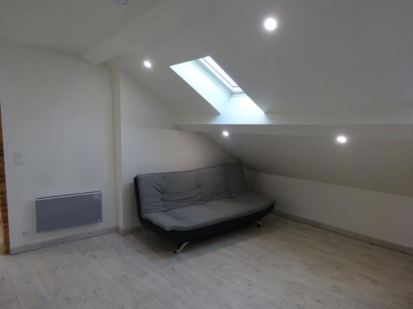 A louer Appartement T3 meublé centre ville Mont de Marsan 3e étage sans ascenseur