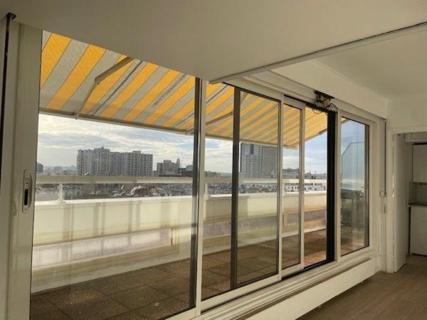 RARE Coup de Coeur pour ce T1 bis au dernier étage plein ciel