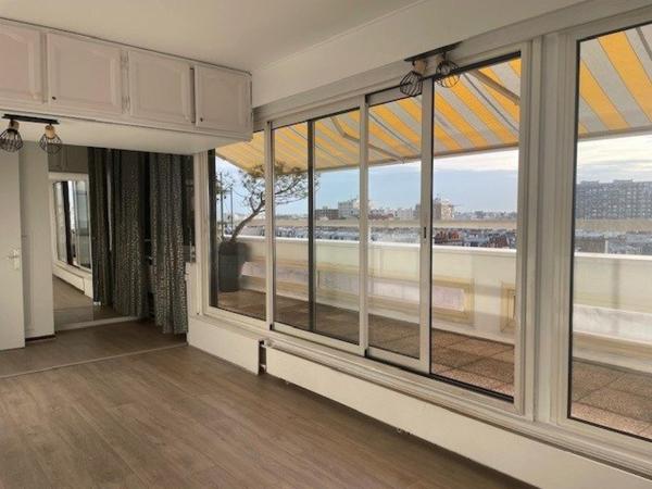 RARE Coup de Coeur pour ce T1 bis au dernier étage plein ciel