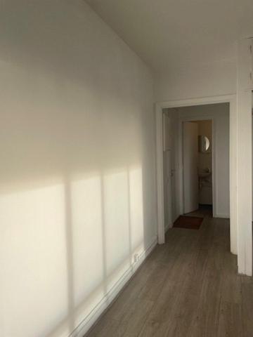 RARE Coup de Coeur pour ce T1 bis au dernier étage plein ciel