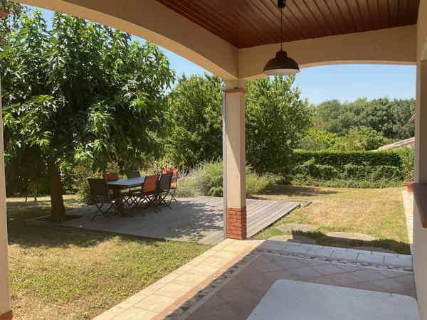 Maison T6 avec garage sur beau terrain de 1300m2