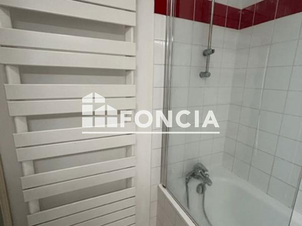 Location Appartement 4 pièces 90 m² - CHEMIN DE LA JUSTICE Les Angles 30133