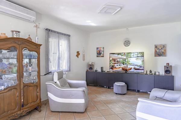 13012 Marseille – Un coin de paradis au cœur de la ville Maison provençale avec piscine et véranda