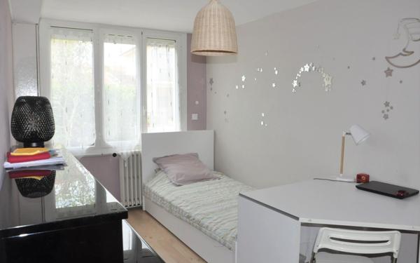 Maison à louer    5 pièces •  Saint-Jean