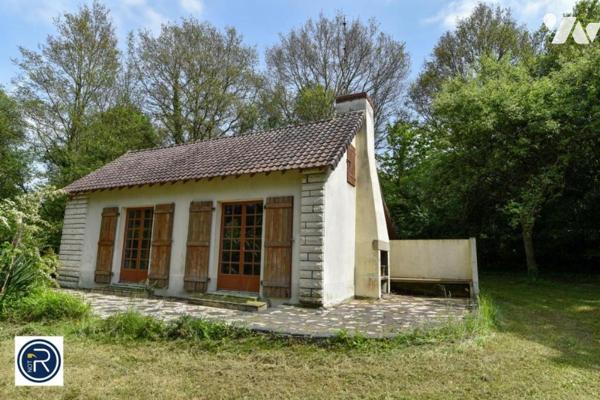 Terres avec plans d'eau et bois, Maison de loisirs