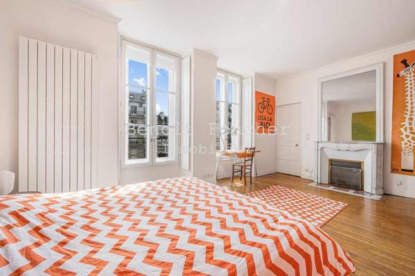 Paris (75010) Paris Centre - très bel appartement de 149m2 traversant et lumineux