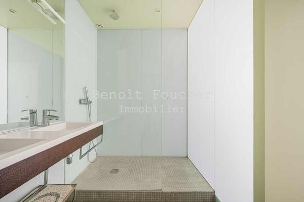 Paris (75010) Paris Centre - très bel appartement de 149m2 traversant et lumineux