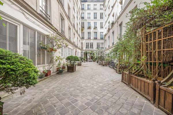 Paris (75010) Paris Centre - très bel appartement de 149m2 traversant et lumineux