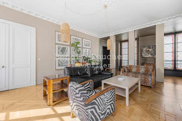 Paris (75010) Paris Centre - très bel appartement de 149m2 traversant et lumineux
