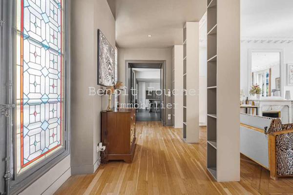 Paris (75010) Paris Centre - très bel appartement de 149m2 traversant et lumineux