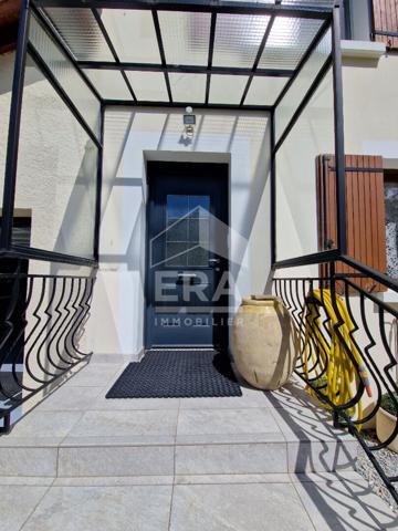 Appartement 4 pièces avec double garage dans Maison indépendante
