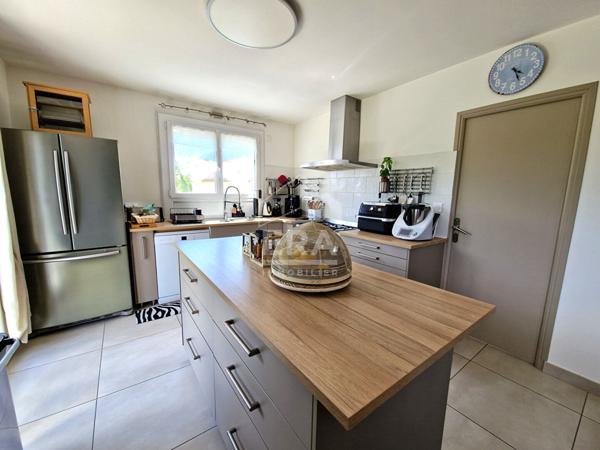 Appartement 4 pièces avec double garage dans Maison indépendante