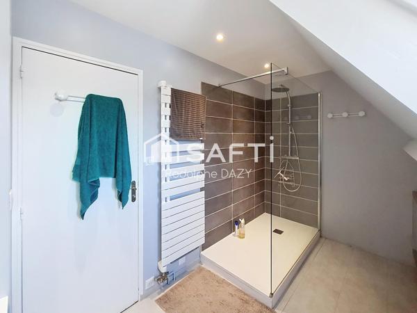 Villa 7 pièces avec piscine couverte