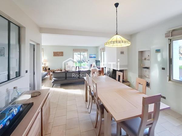 Villa 7 pièces avec piscine couverte