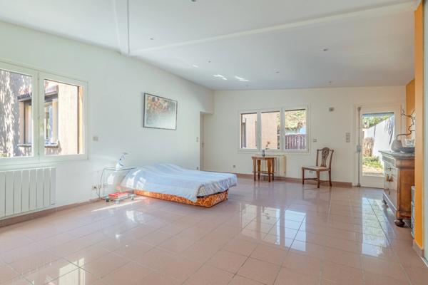 Maison à vendre 8 pièces CALUIRE ET CUIRE (69) Le Vernay, calme, sans vis à vis