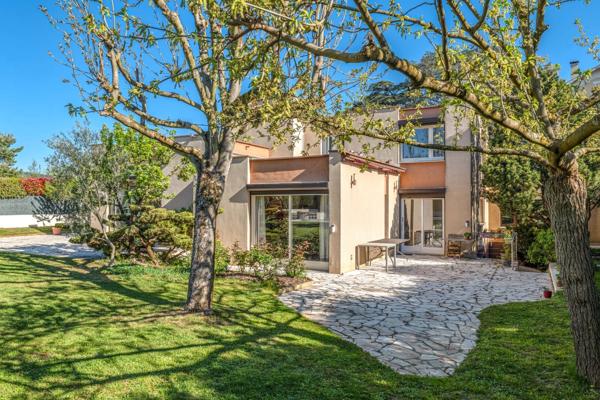 Maison à vendre 8 pièces CALUIRE ET CUIRE (69) Le Vernay, calme, sans vis à vis