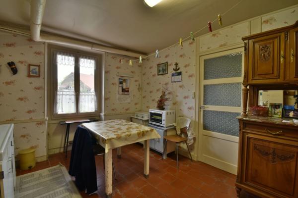 Maison familiale, dans un charmant hameau - LA CHATRE LANGLIN (36)