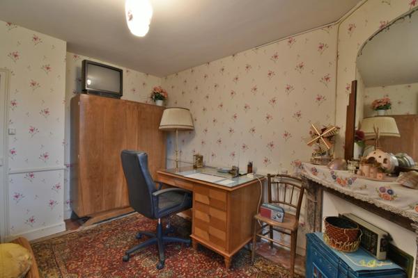 Maison familiale, dans un charmant hameau - LA CHATRE LANGLIN (36)