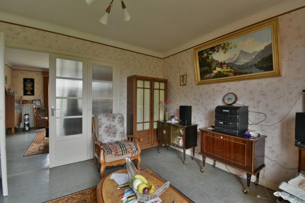 Maison familiale, dans un charmant hameau - LA CHATRE LANGLIN (36)