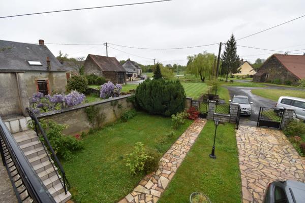 Maison familiale, dans un charmant hameau - LA CHATRE LANGLIN (36)