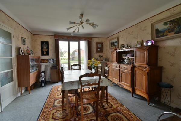 Maison familiale, dans un charmant hameau - LA CHATRE LANGLIN (36)