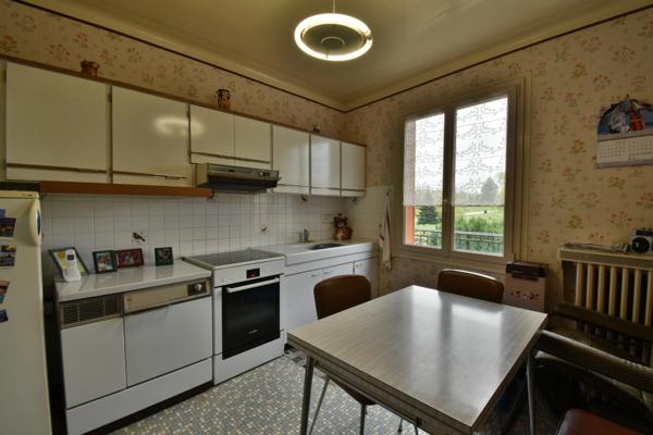 Maison familiale, dans un charmant hameau - LA CHATRE LANGLIN (36)