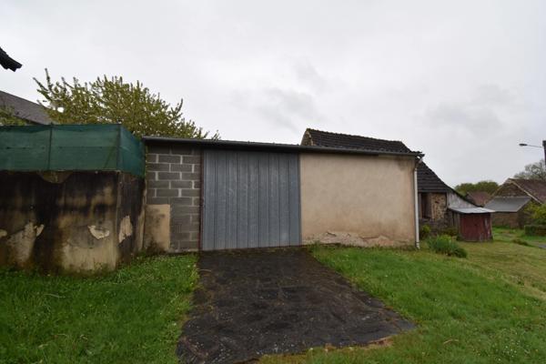 Maison familiale, dans un charmant hameau - LA CHATRE LANGLIN (36)