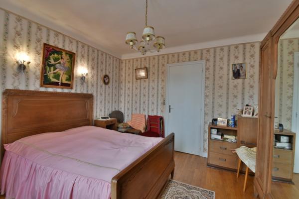 Maison familiale, dans un charmant hameau - LA CHATRE LANGLIN (36)