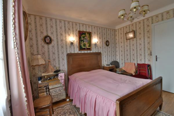 Maison familiale, dans un charmant hameau - LA CHATRE LANGLIN (36)