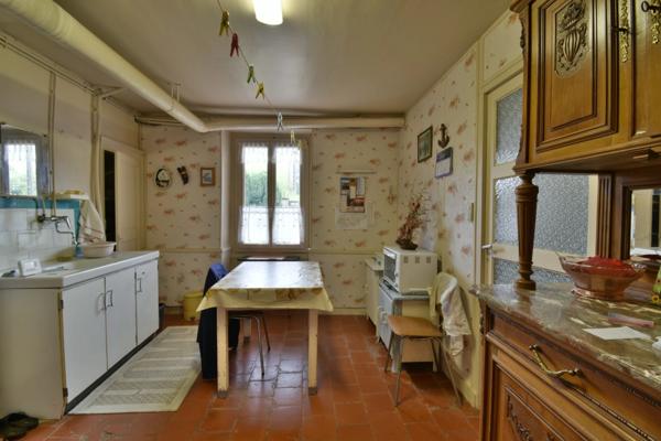 Maison familiale, dans un charmant hameau - LA CHATRE LANGLIN (36)