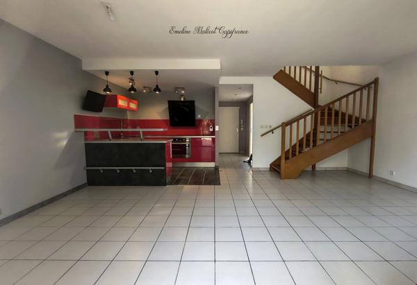 Maison avec jardin en résidence sécurisée à Bègles – 3 chambres – stationnement