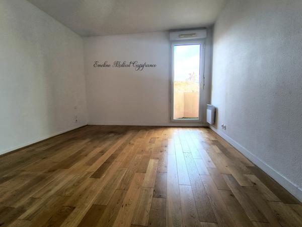 Maison avec jardin en résidence sécurisée à Bègles – 3 chambres – stationnement