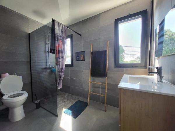 Villa F4 contemporaine neuve de standing