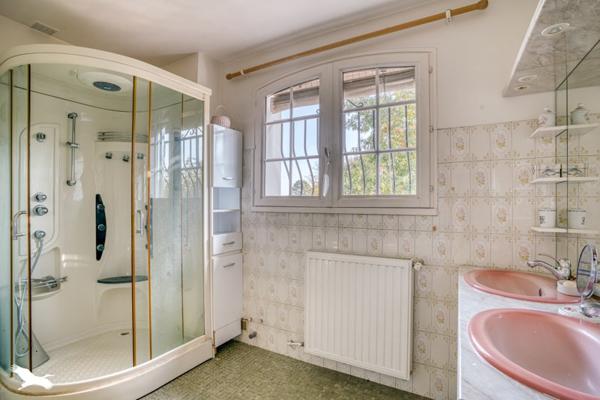 Maison à vendre |  Pineuilh |  8 pièces | 207 m²